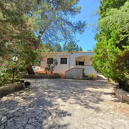 Holiday home Lella
